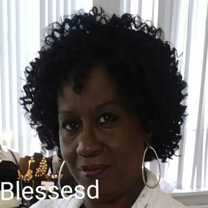 Meet your Posher, Jeannette